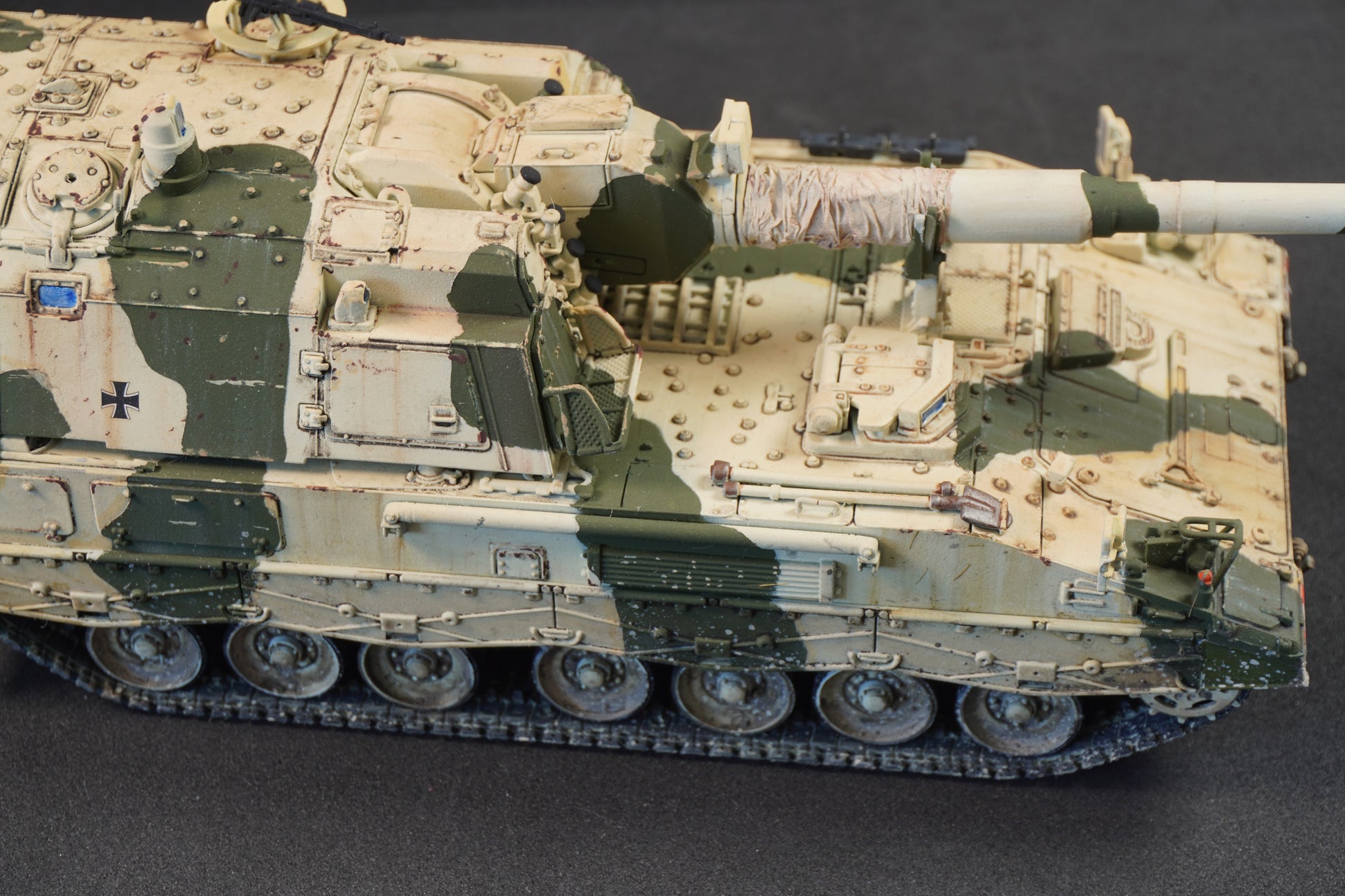 PzH 2000 — detalle camuflaje