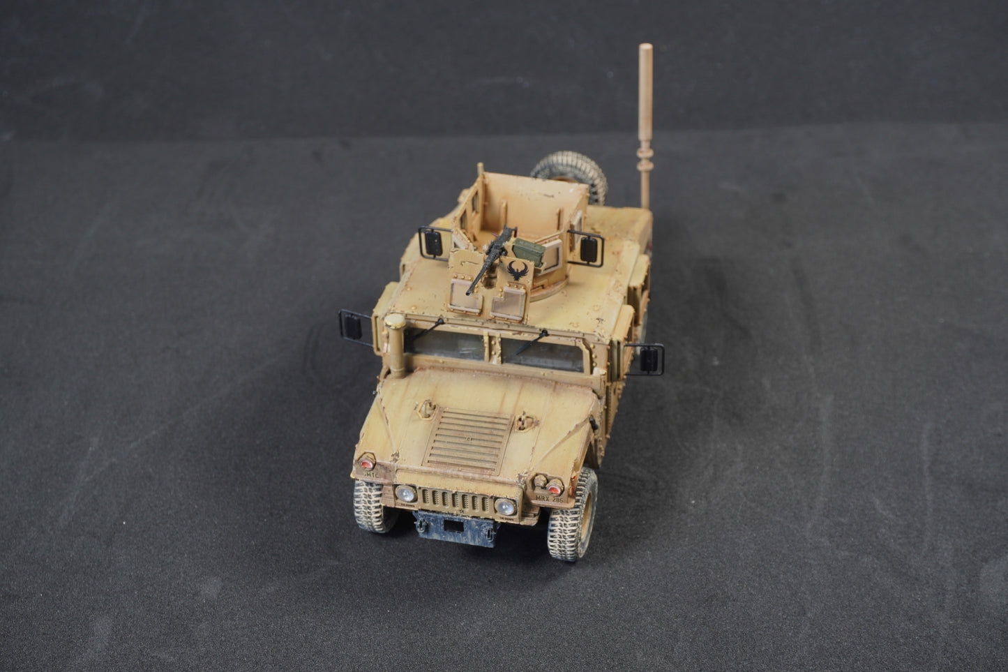 HMMWV M1151 — lateral derecho