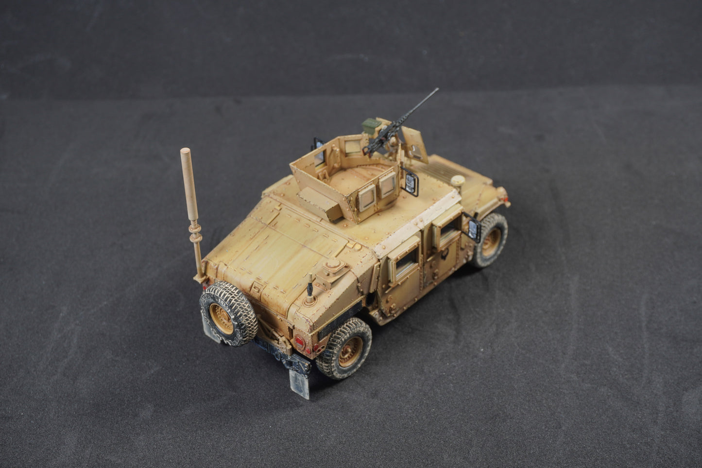 HMMWV M1151 — trasera