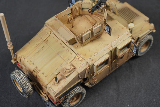 HMMWV M1151 — detalle ruedas