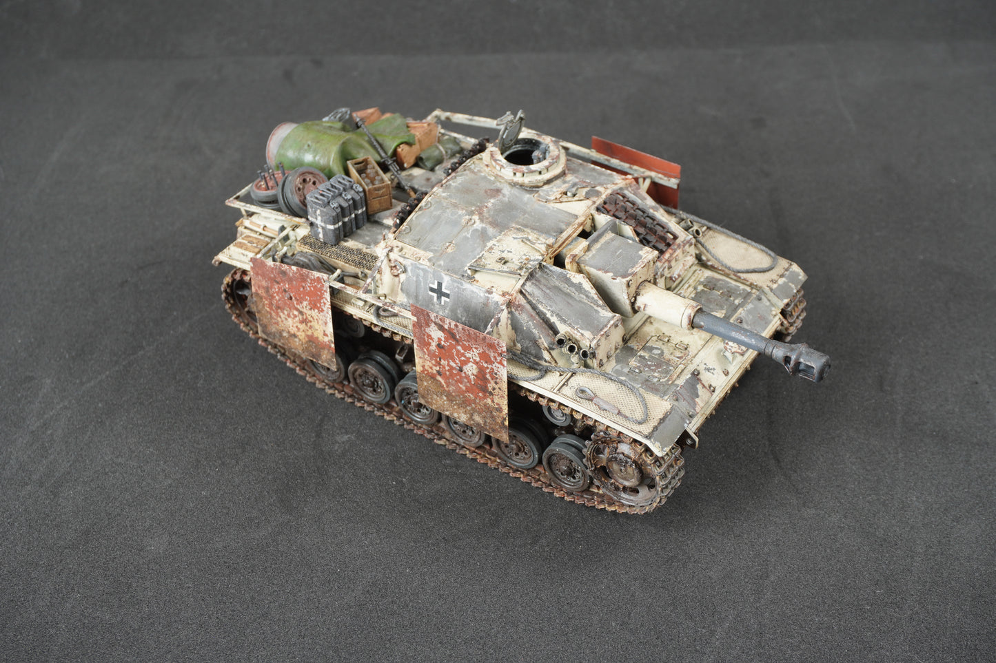 StuG III 1/35 frente del Este — vista lateral