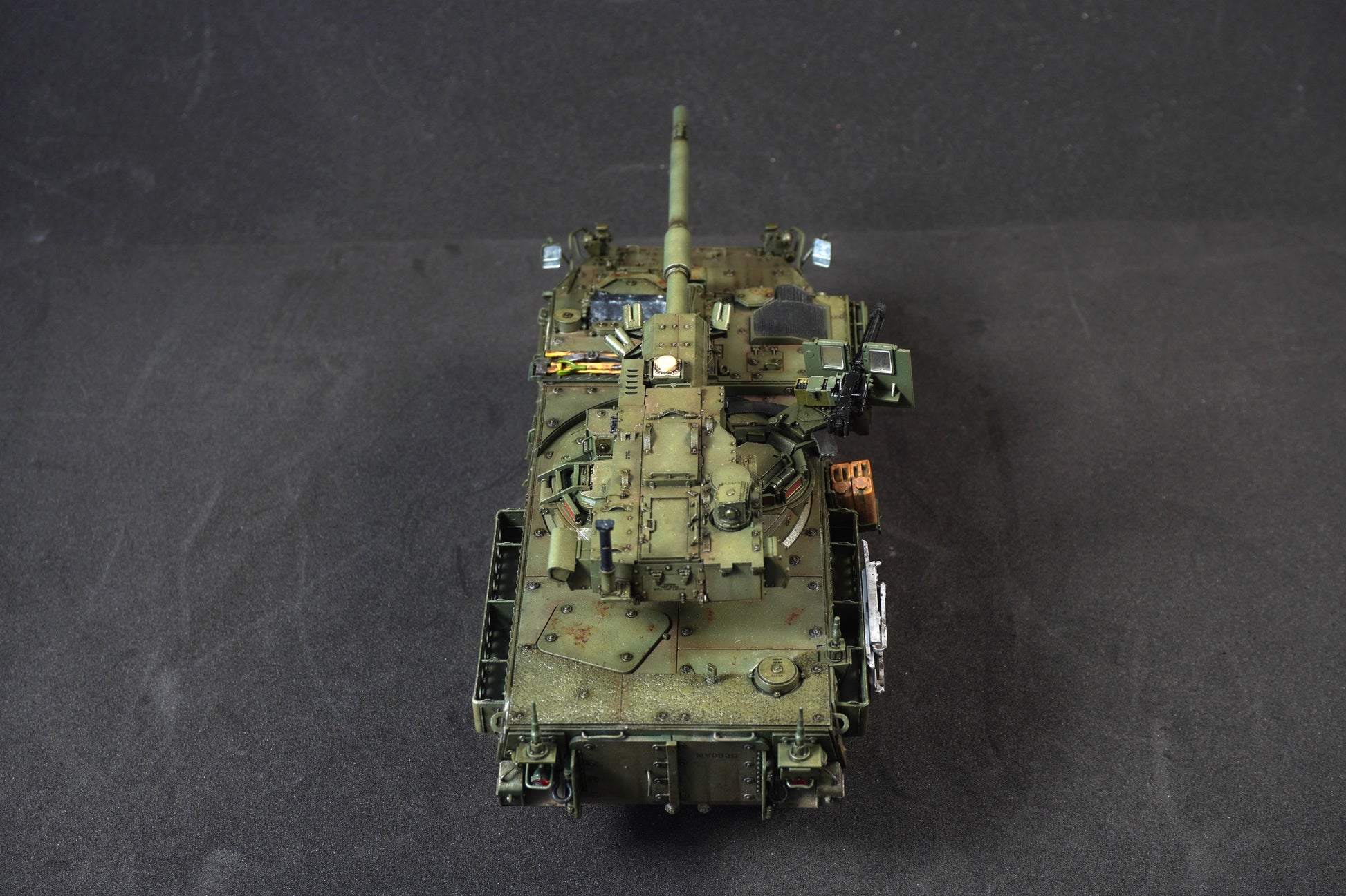 Stryker M1128 — detalle torre