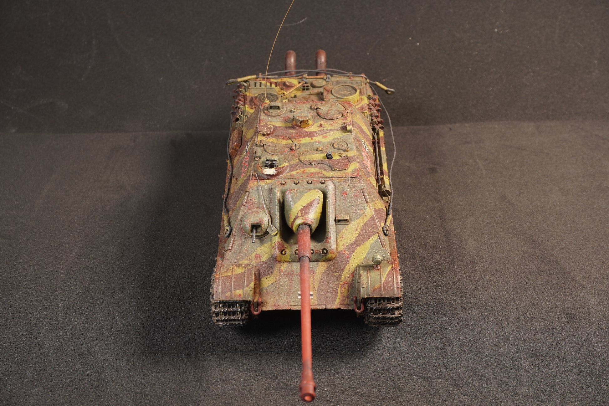 Jagdpanther Ausf. G2 1/35 — vista frontal